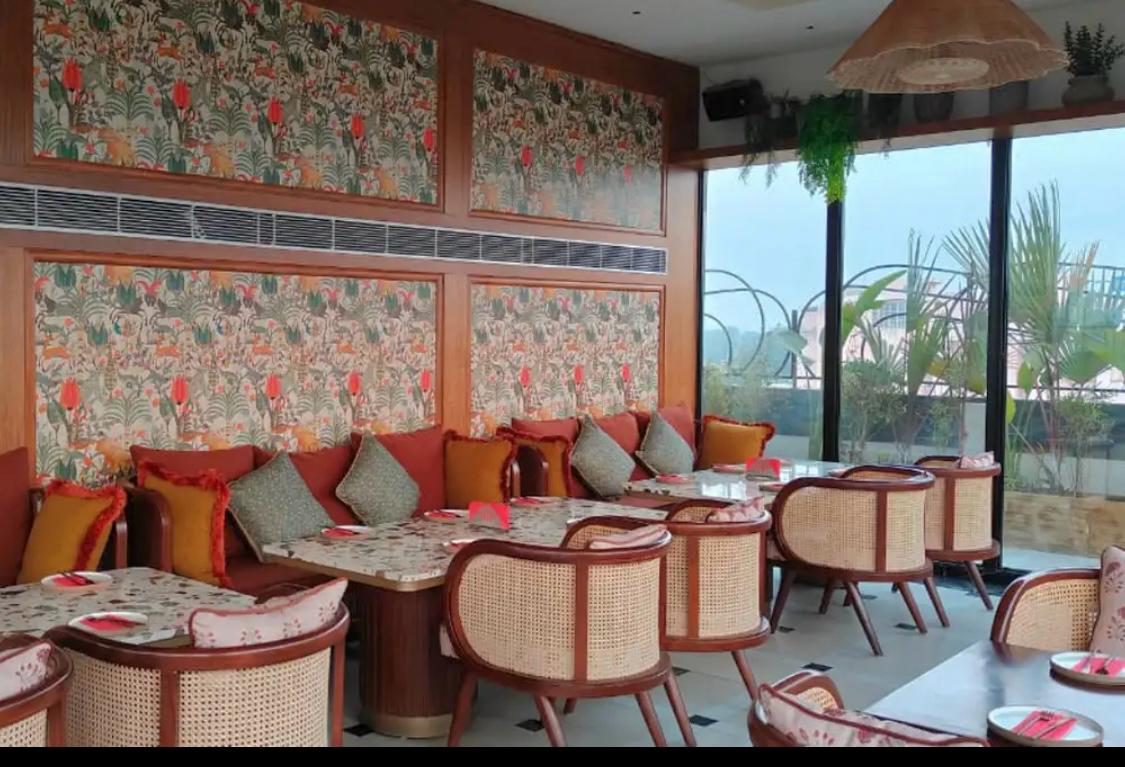 Molecule Air Bar in Meerut